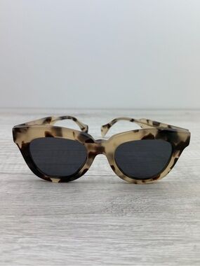 Diff Lily Black Pink Mirror Sunglasses - diff lily MB-PK24P Emily in Paris DIFF Eyewear Collection — EXTRA MAGIC MINUTES main image 2